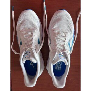 Mizuno Women's Wave Sky 8 B Width Running Shoe - Size 9 US